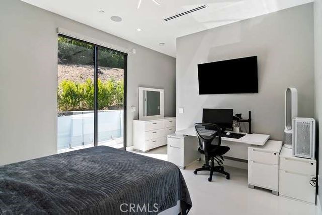 19546 Rosita Street, Tarzana, CA 91356