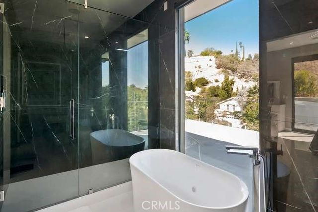 19546 Rosita Street, Tarzana, CA 91356
