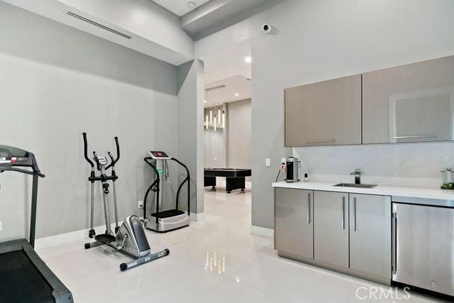 19546 Rosita Street, Tarzana, CA 91356