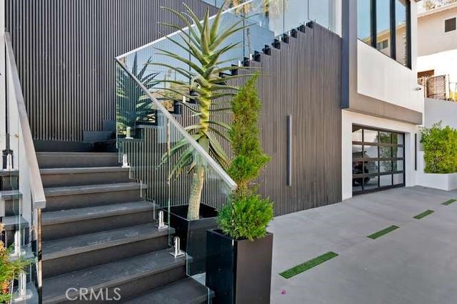 19546 Rosita Street, Tarzana, CA 91356
