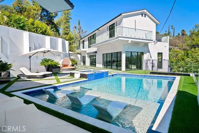 19546 Rosita Street, Tarzana, CA 91356