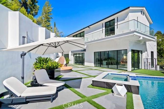 19546 Rosita Street, Tarzana, CA 91356