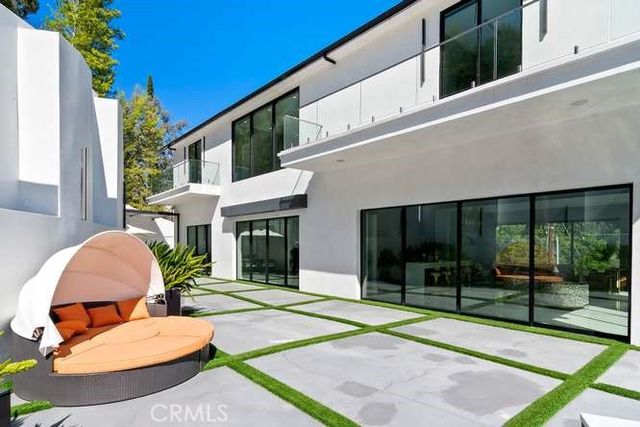19546 Rosita Street, Tarzana, CA 91356