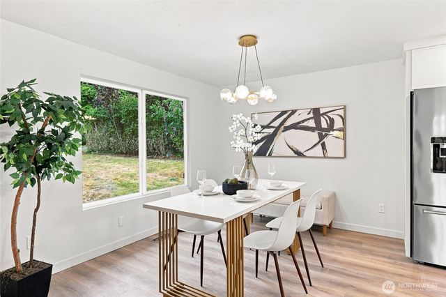 15919 82nd Place NE, Kenmore, WA 98028