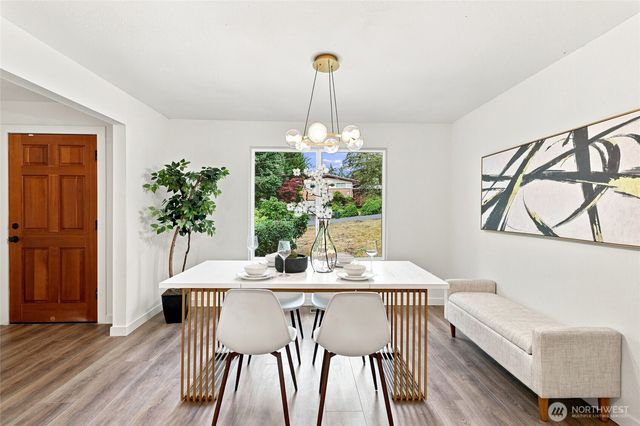 15919 82nd Place NE, Kenmore, WA 98028