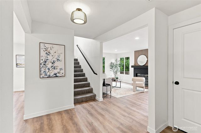 15919 82nd Place NE, Kenmore, WA 98028