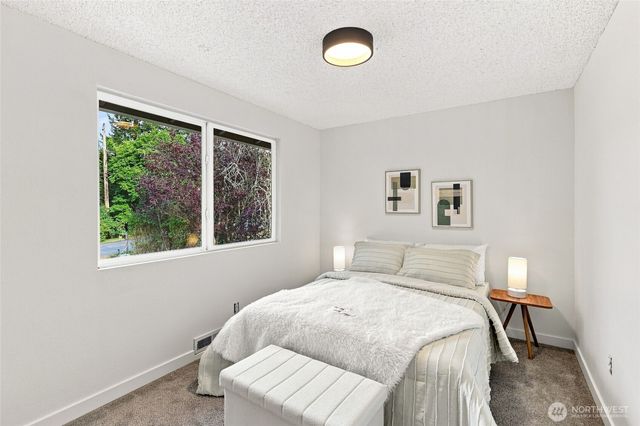 15919 82nd Place NE, Kenmore, WA 98028