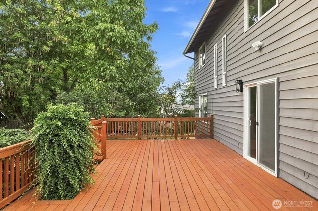 15919 82nd Place NE, Kenmore, WA 98028