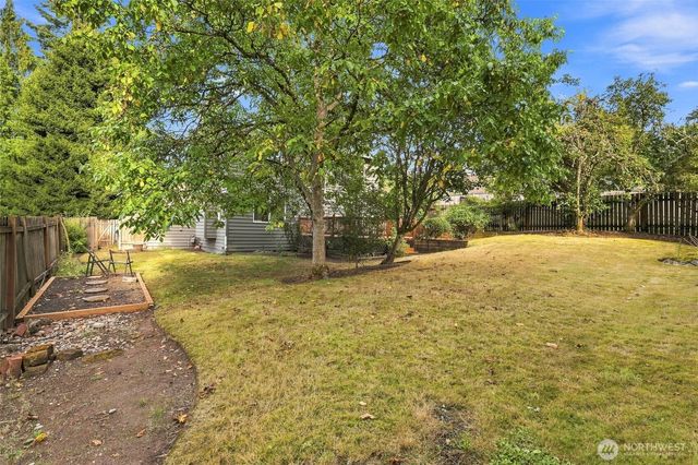 15919 82nd Place NE, Kenmore, WA 98028
