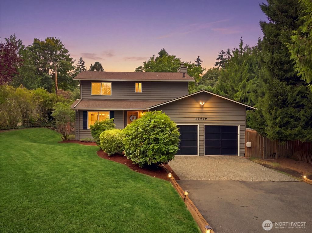 15919 82nd Place NE, Kenmore, WA 98028