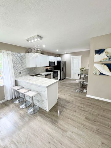1700 Franklin Avenue, Des Moines, IA 50314