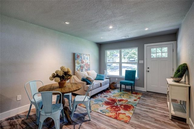 2321 Lakehurst DR, Austin, TX 78744