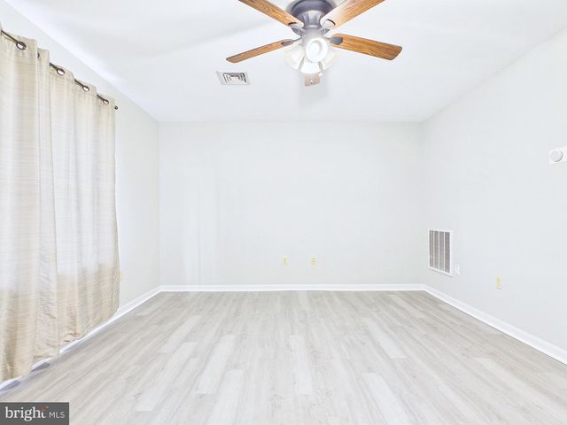 15 S CHESTNUT ST, Mechanicsburg, PA 17055