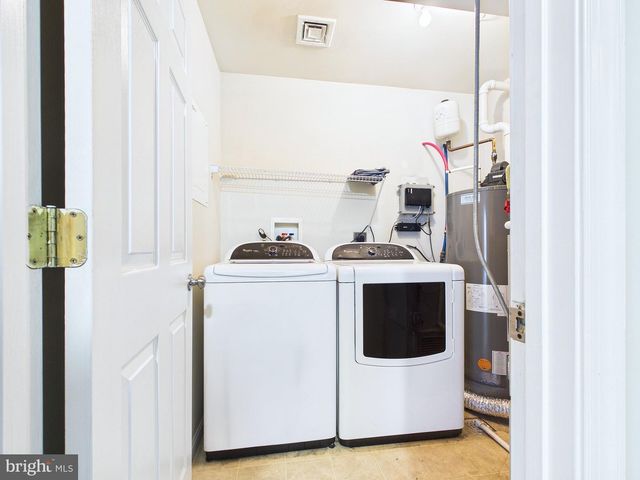 15 S CHESTNUT ST, Mechanicsburg, PA 17055