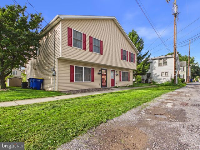 15 S CHESTNUT ST, Mechanicsburg, PA 17055