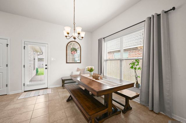 946 Deer Pass Dr, Baton Rouge, LA 70820