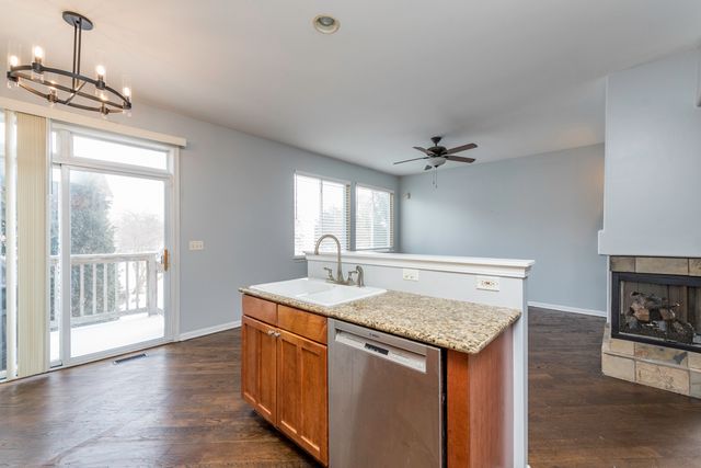 367 N Carlisle Court, Round Lake, IL 60073