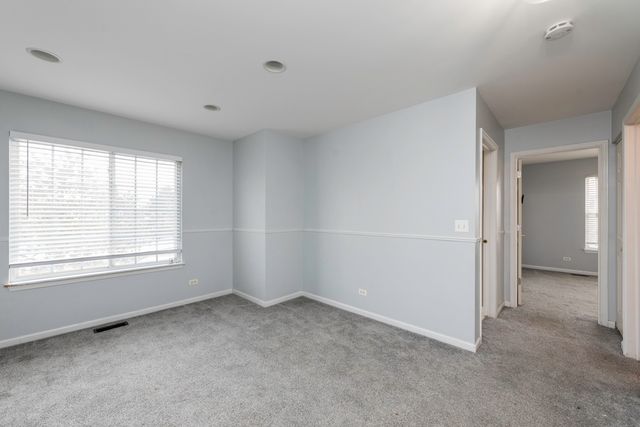 367 N Carlisle Court, Round Lake, IL 60073