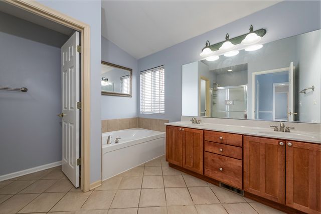 367 N Carlisle Court, Round Lake, IL 60073