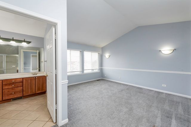 367 N Carlisle Court, Round Lake, IL 60073