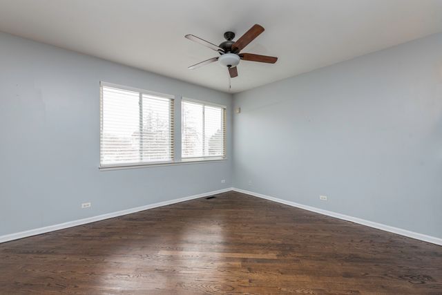 367 N Carlisle Court, Round Lake, IL 60073