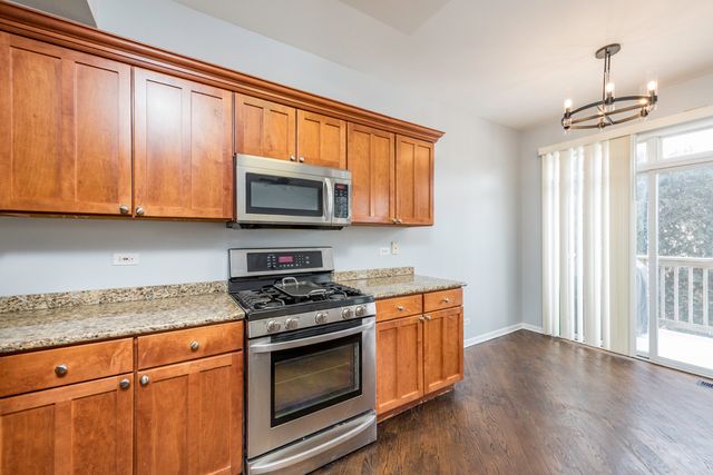 367 N Carlisle Court, Round Lake, IL 60073