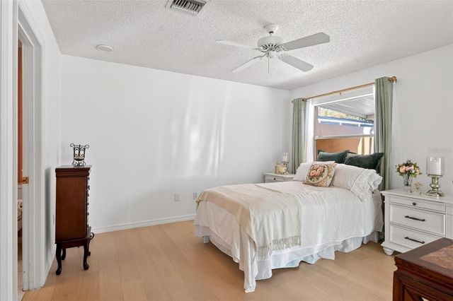 954 AVALON AVENUE, The Villages, FL 32159