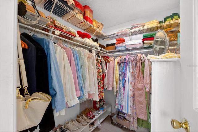 954 AVALON AVENUE, The Villages, FL 32159