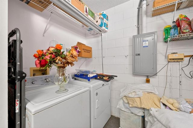 954 AVALON AVENUE, The Villages, FL 32159