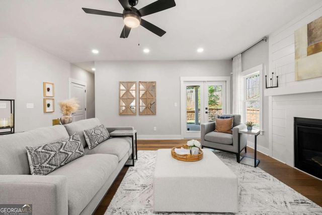 2428 Mills Bend, Decatur, GA 30034