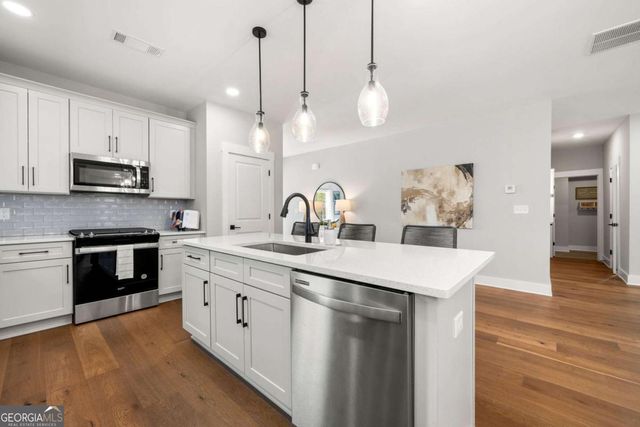 2428 Mills Bend, Decatur, GA 30034