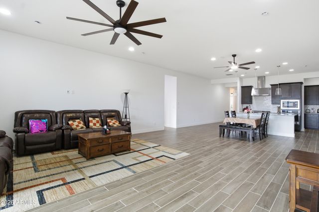 5535 W SAINT MORITZ Lane, Glendale, AZ 85306