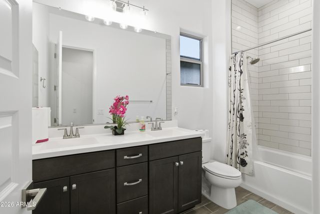 5535 W SAINT MORITZ Lane, Glendale, AZ 85306