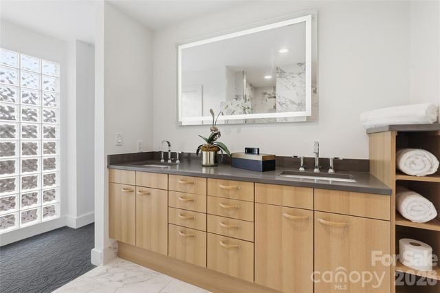 1239 Belgrave Place, Charlotte, NC 28203