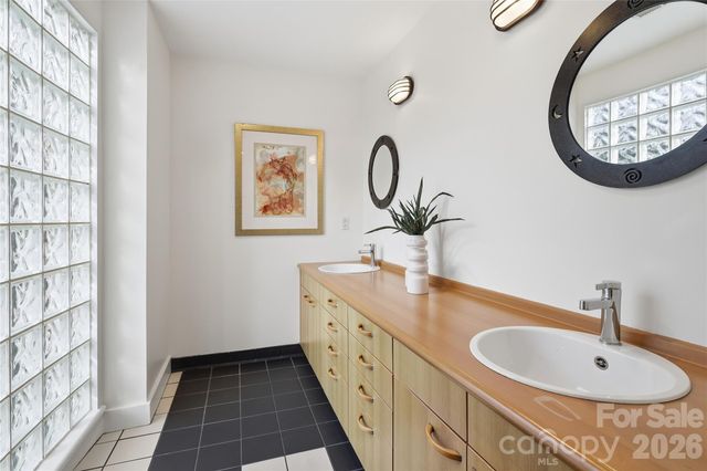 1239 Belgrave Place, Charlotte, NC 28203