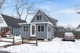 375 E Barnegat Avenue, Bayville, NJ 08721