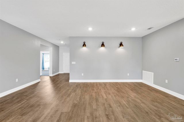 7907 Majestic Cypress Dr, Milton, FL 32583