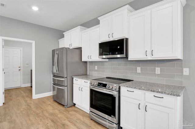 7907 Majestic Cypress Dr, Milton, FL 32583