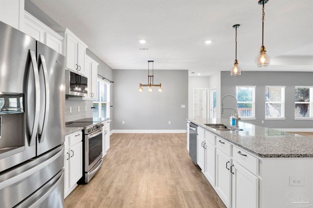 7907 Majestic Cypress Dr, Milton, FL 32583