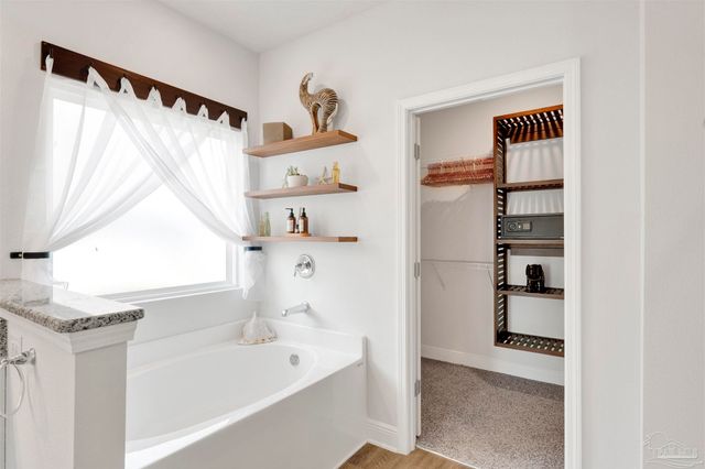 7907 Majestic Cypress Dr, Milton, FL 32583