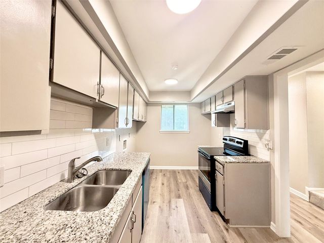 7980 Grove Ridge Drive, Houston, TX 77061