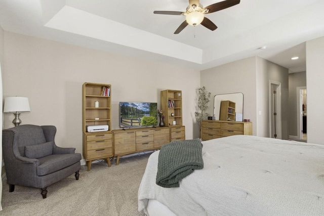 W47N863 Bobolink AVENUE, Cedarburg, WI 53012