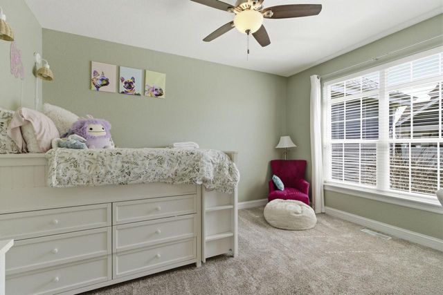 W47N863 Bobolink AVENUE, Cedarburg, WI 53012