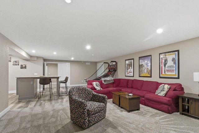 W47N863 Bobolink AVENUE, Cedarburg, WI 53012