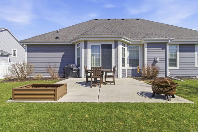 W47N863 Bobolink AVENUE, Cedarburg, WI 53012