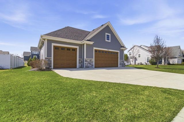 W47N863 Bobolink AVENUE, Cedarburg, WI 53012