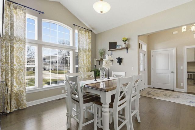 W47N863 Bobolink AVENUE, Cedarburg, WI 53012