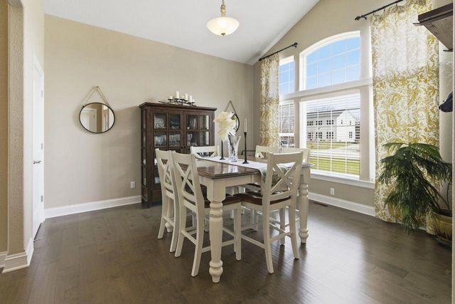 W47N863 Bobolink AVENUE, Cedarburg, WI 53012