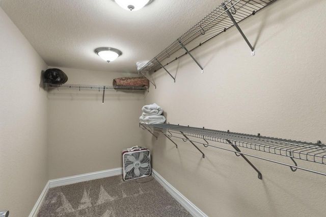 W47N863 Bobolink AVENUE, Cedarburg, WI 53012
