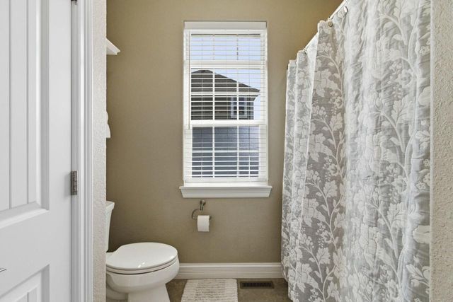 W47N863 Bobolink AVENUE, Cedarburg, WI 53012